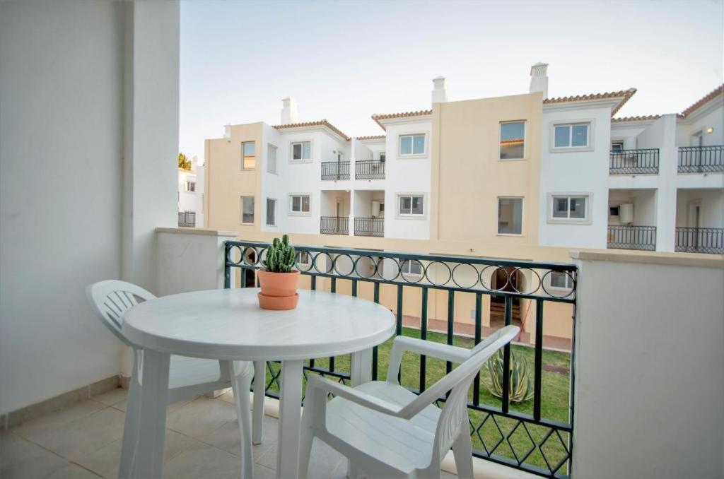 Апарт отель Smy Santa Eulalia Algarve Албуфейра Экстерьер фото